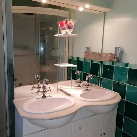 Paradise Cache 펜션